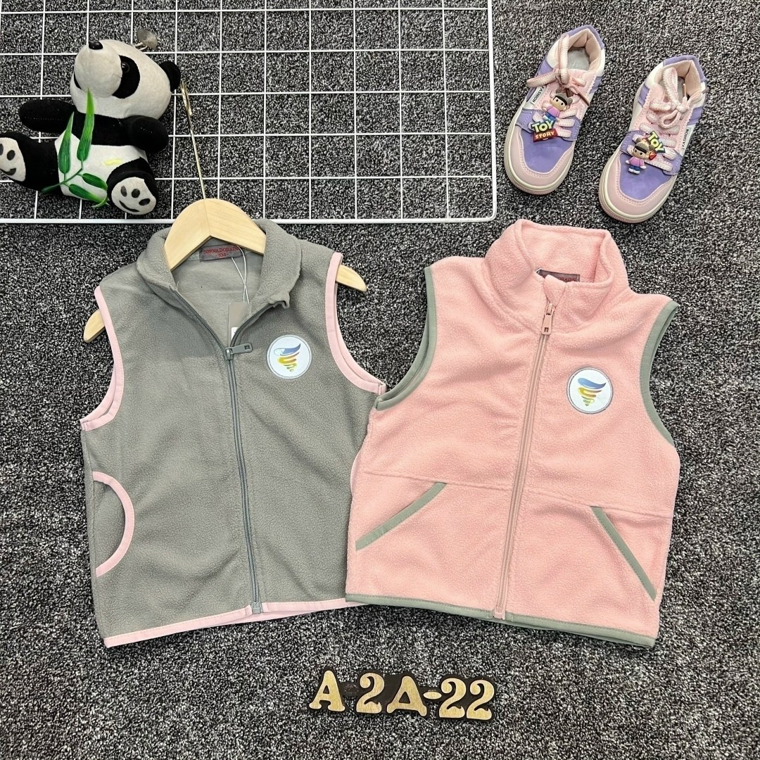 жилет флисовый детский,жилетка детская,жилетка из флиса,флисовая жилетка для девочки,флисовая жилетка