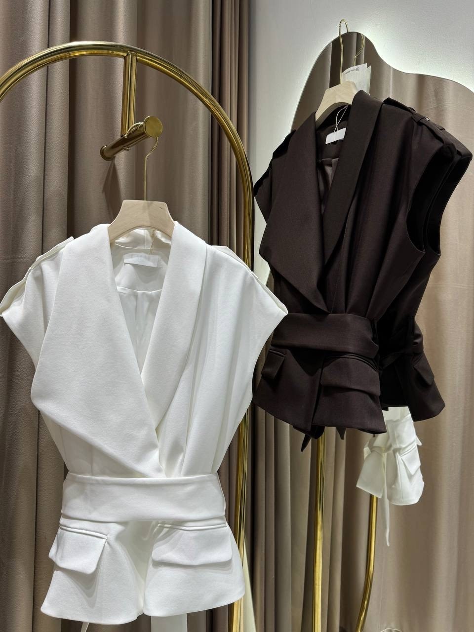 майка без рукавов с драпировкой летняя повседневная,костюм с брюками,женский жилет,жилет,костюм белый