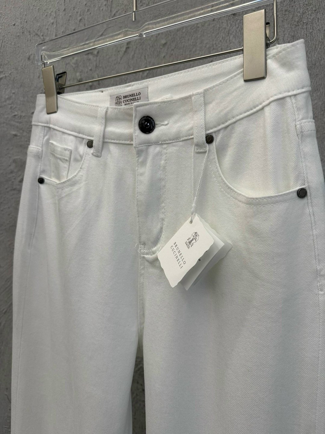 белые джинсы,джинсы chanel,джинсы стильные,женские джинсы,джинсы модные