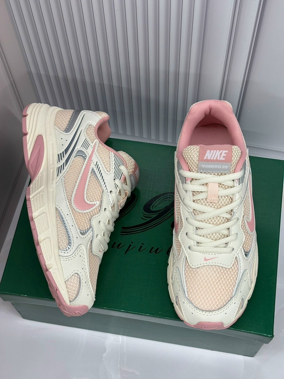 женские кроссовки nike,кроссовки nike,женские кроссовки,кроссовки nike v2k run,кроссовки найк