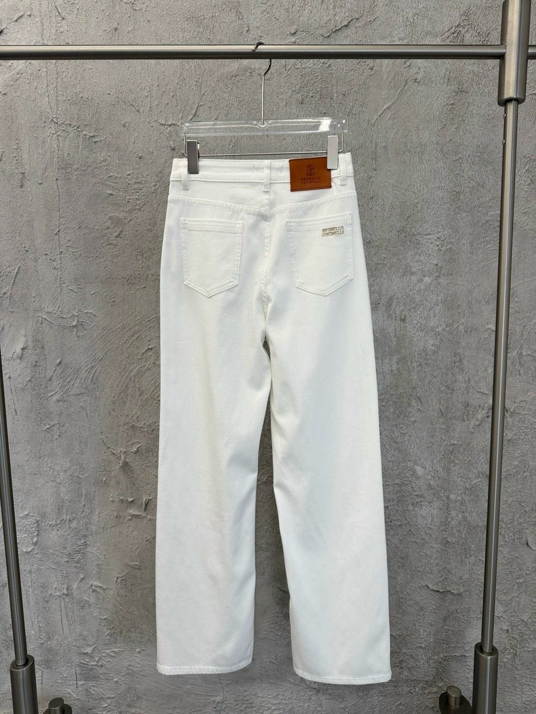 белые джинсы,джинсы chanel,джинсы стильные,женские джинсы,джинсы модные