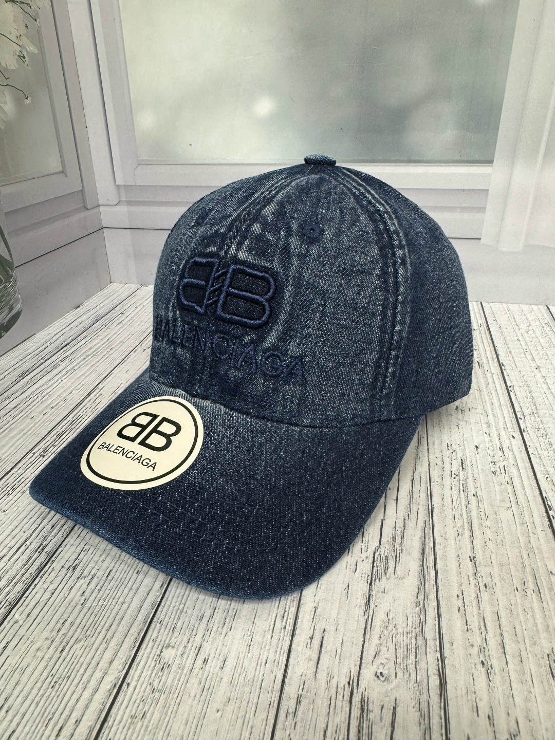 бейсболка balenciaga,стильная бейсболка,джинсовая бейсболка,balenciaga кепка джинсовая,бейсболка женская