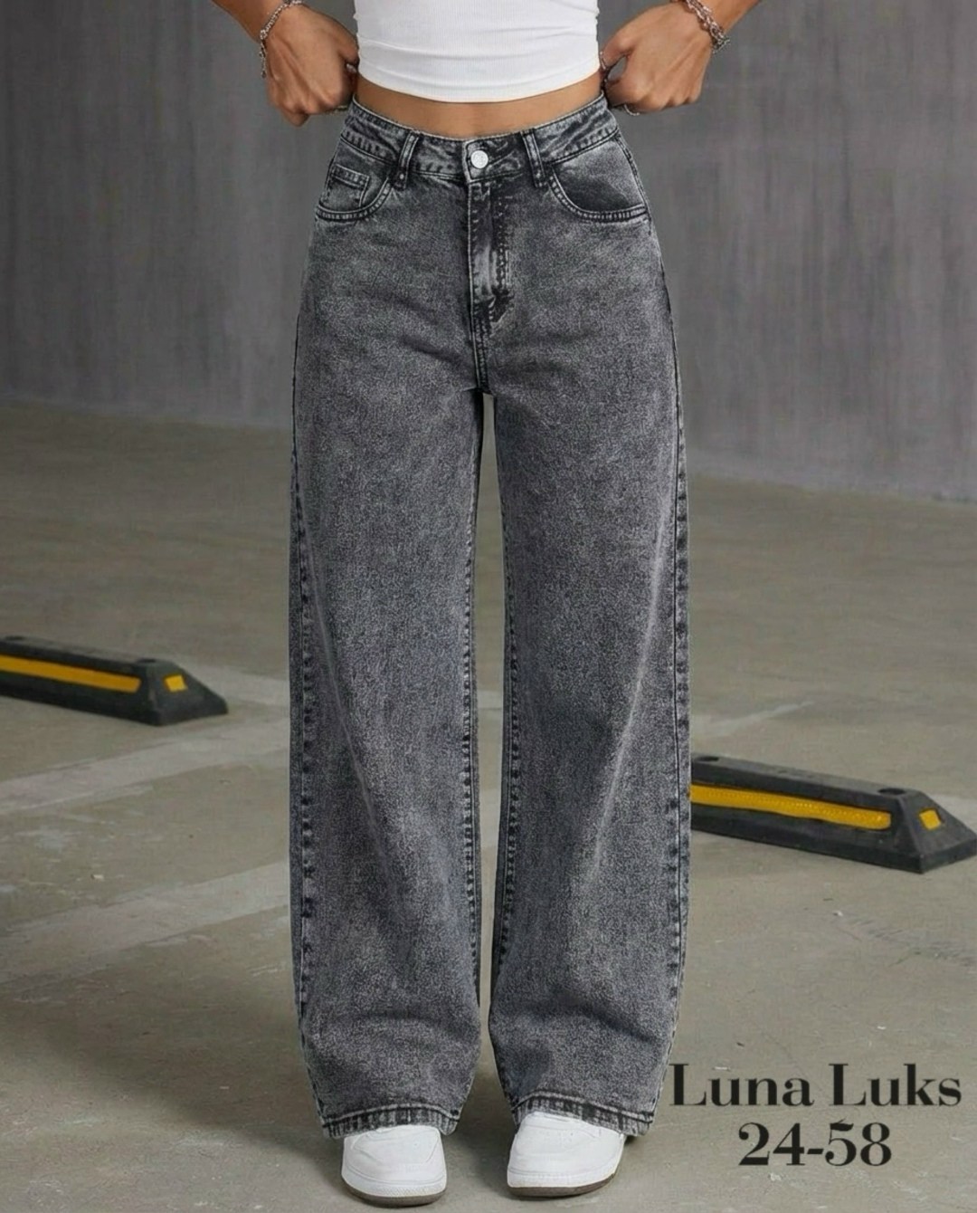 женские джинсы широкие прямые,женские джинсы,женские светло-серые джинсы свободного кроя,джинсы трубы широкие с высокой посадкой,джинсы трубы женские с высокой посадкой