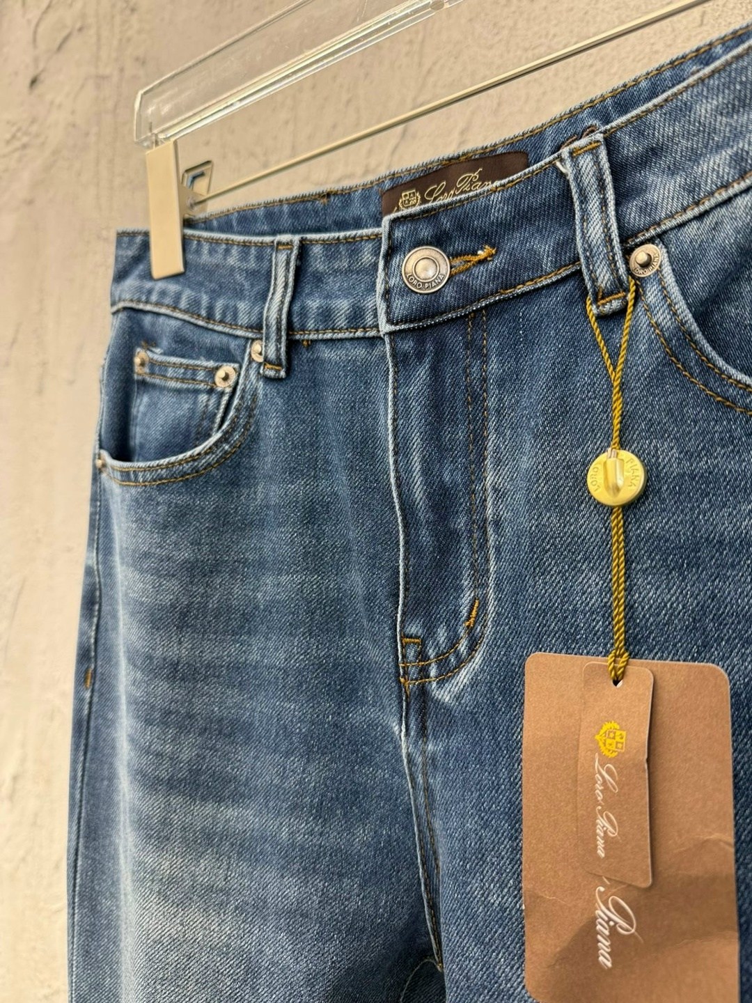 женские джинсы,одежда джинсы,джинсы,стильные джинсы,джинсы клеш