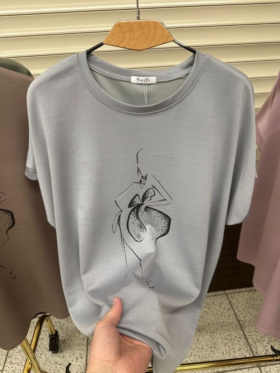 футболки женская,футболка,футболки базовая,футболки женские с принтом,футболки модные