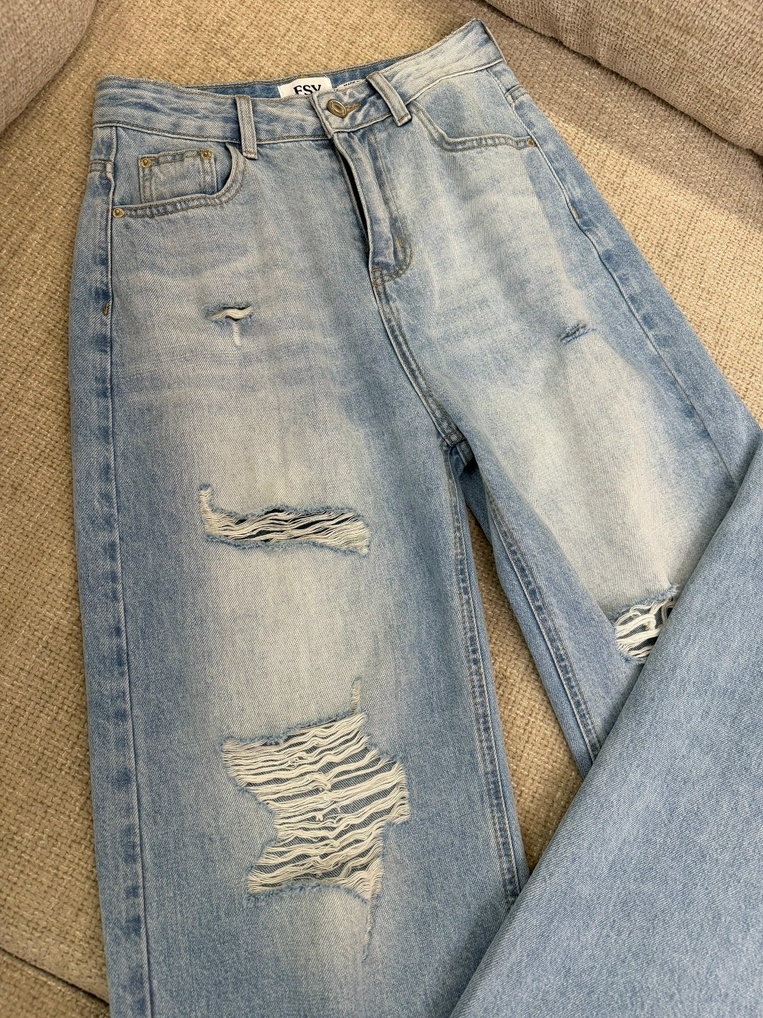 джинсы широкие,рваные джинсы,штаны джинсы,джинсы,джинсы женские рваные