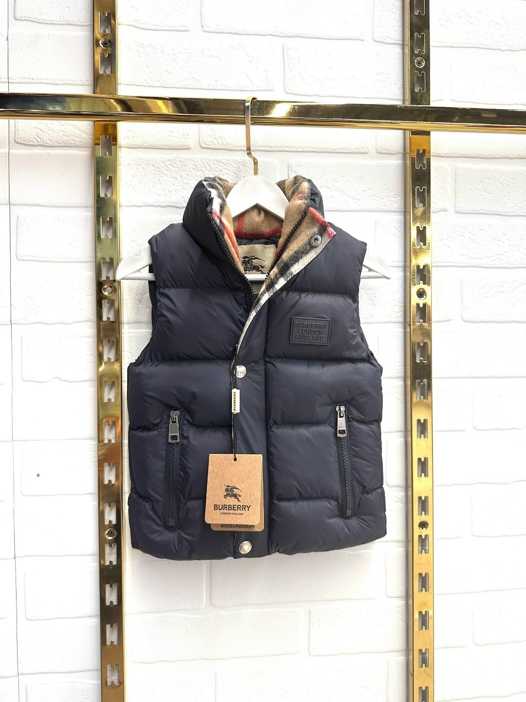 жилетка burberry,жилетка,жилет burberry,жилет мужской,пуховой жилет