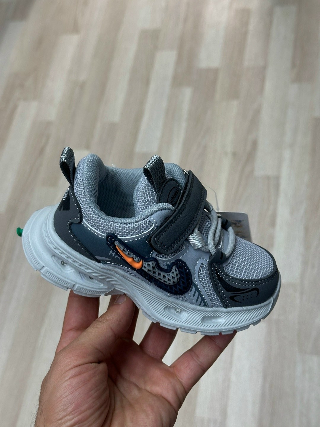 детские кроссовки,кроссовка детская,кроссовки мальчику,кроссовки,кроссовки детские светящиеся