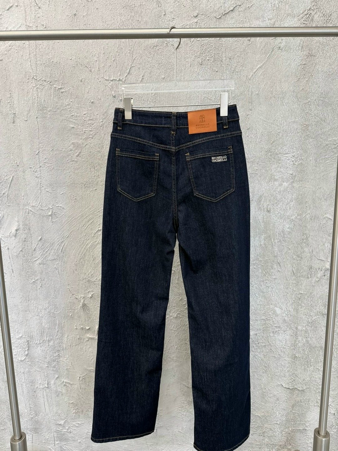 женские широкие синие джинсы christian dior,широкие женские джинсы christian dior,джинсы,женские джинсы,джинсы широкие