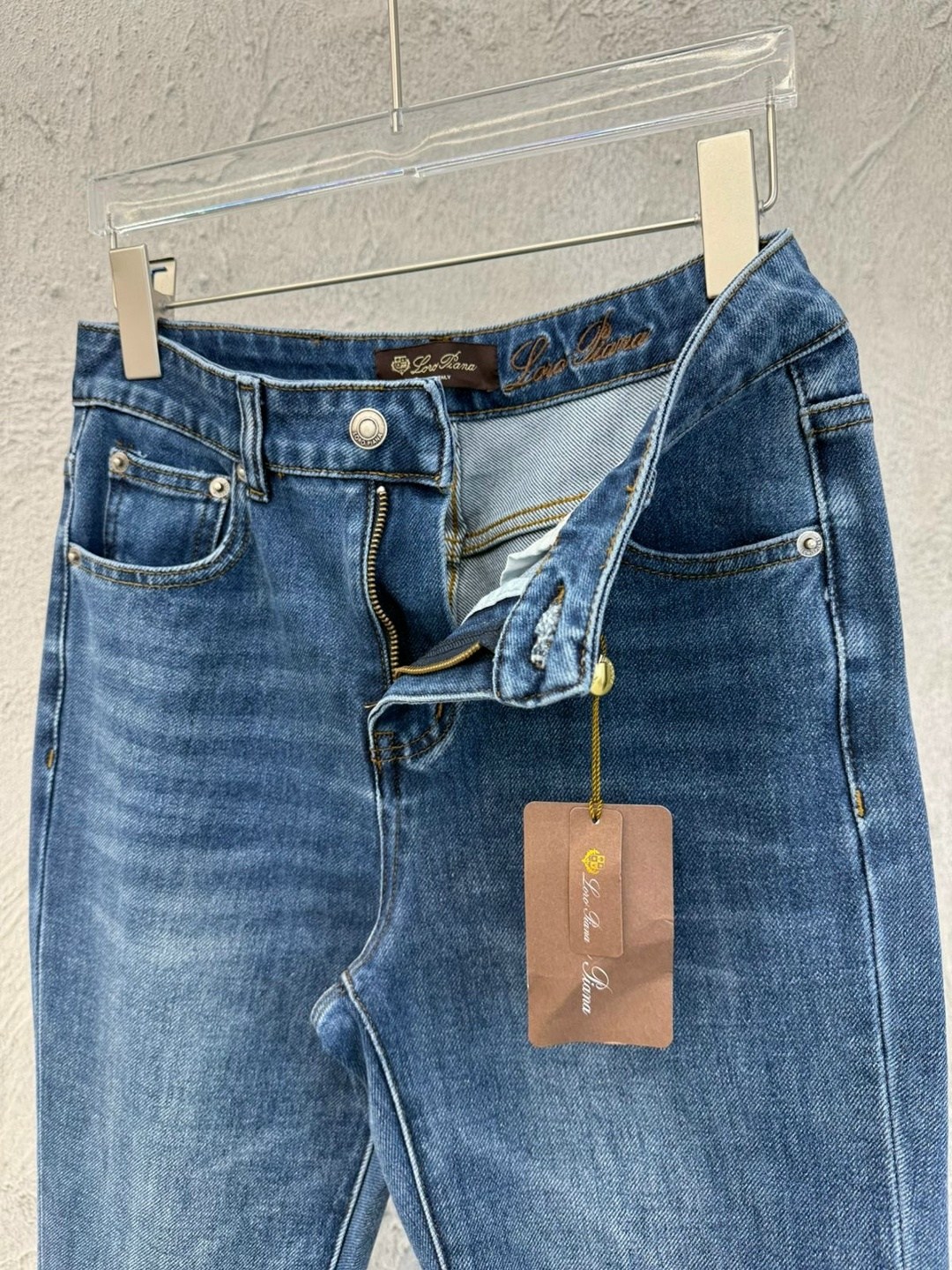 женские джинсы,одежда джинсы,джинсы,стильные джинсы,джинсы клеш