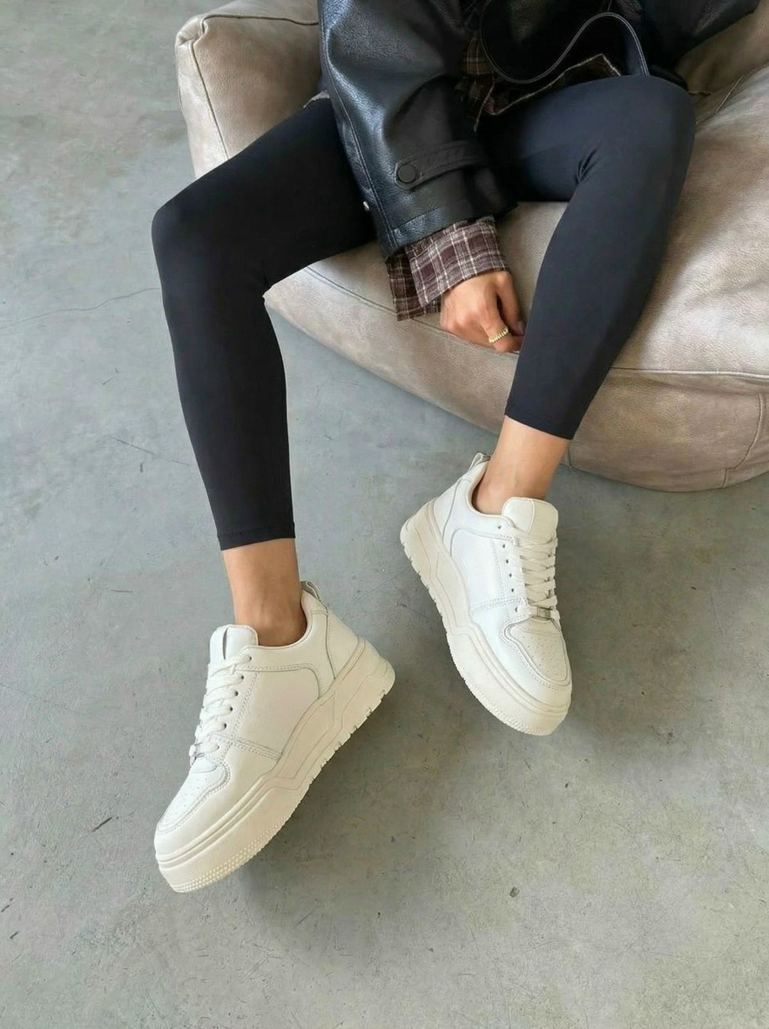 ,угги женские,женские кроссовки,бежевые кроссовки, женская