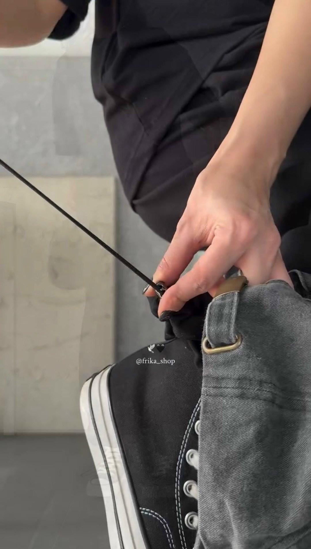 костюм оверсайз,штаны оверсайз,брюки спортивные,cпортивный костюм оверсайз,черная футболка оверсайз