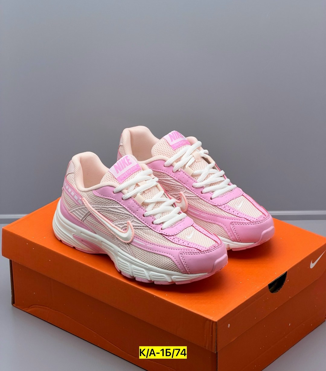 кроссовки для бега initiator женские с низким верхом розовые/белые/серебристые nike,кроссовки nike женские,nike v2k run женские беговые кроссовки,кроссовки nike initiator,кроссовки nike initiator розо