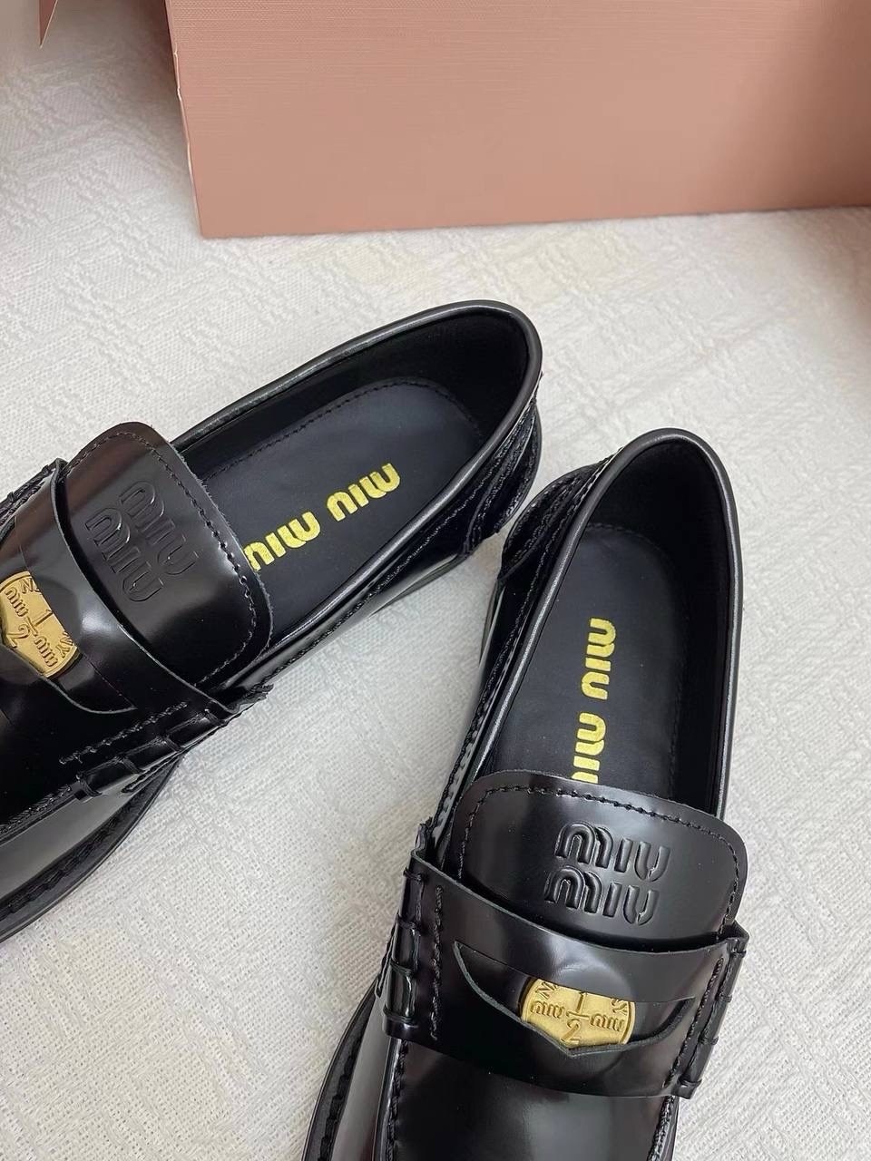 ,лоферы miu miu,лоферы женские,лоферы миу миу,лоферы женскиe из натуральной кожи