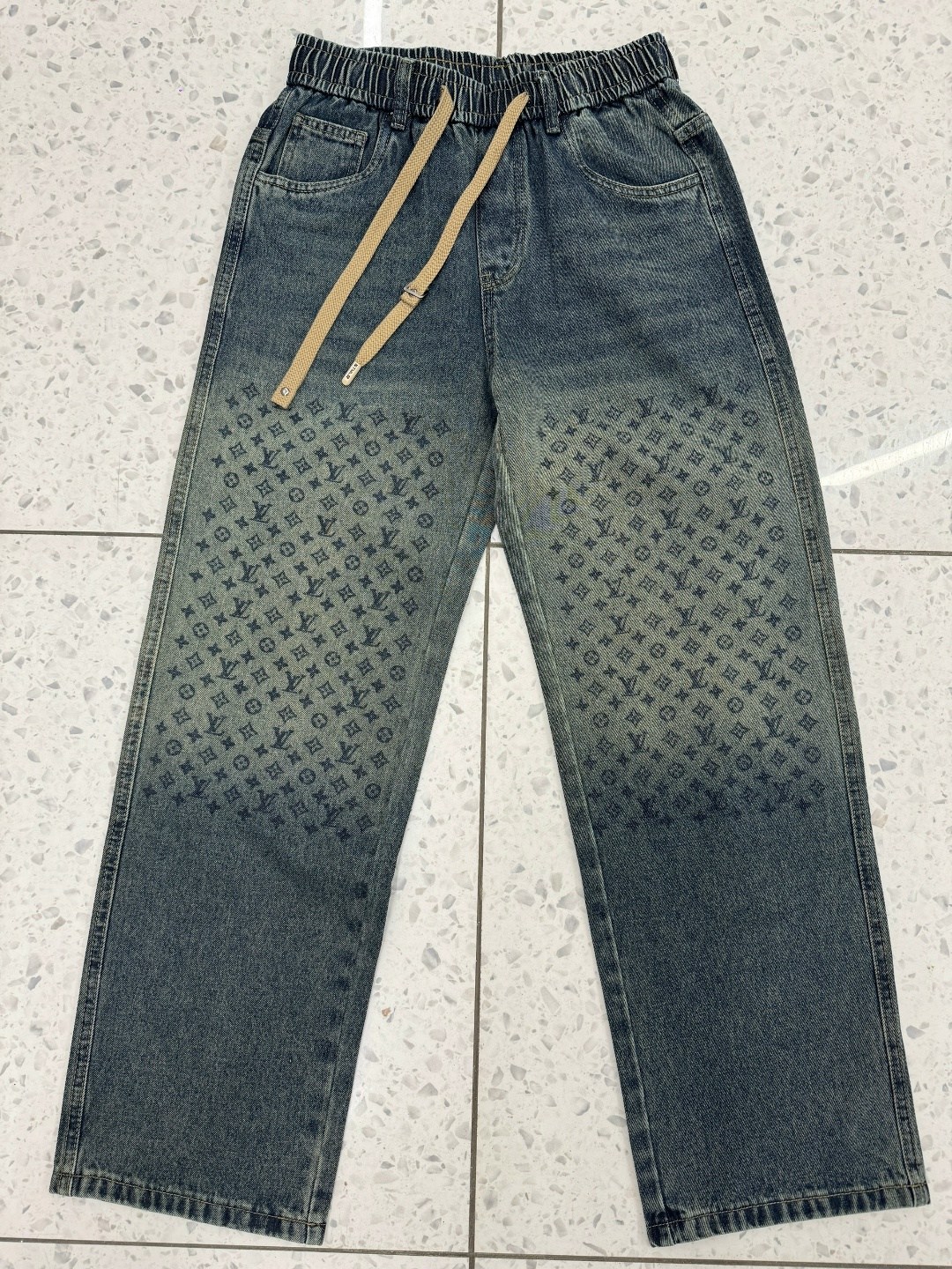 джинсы мужские,джинсовые брюки,одежда джинсы,джинсы модные,джинсы для мужчин