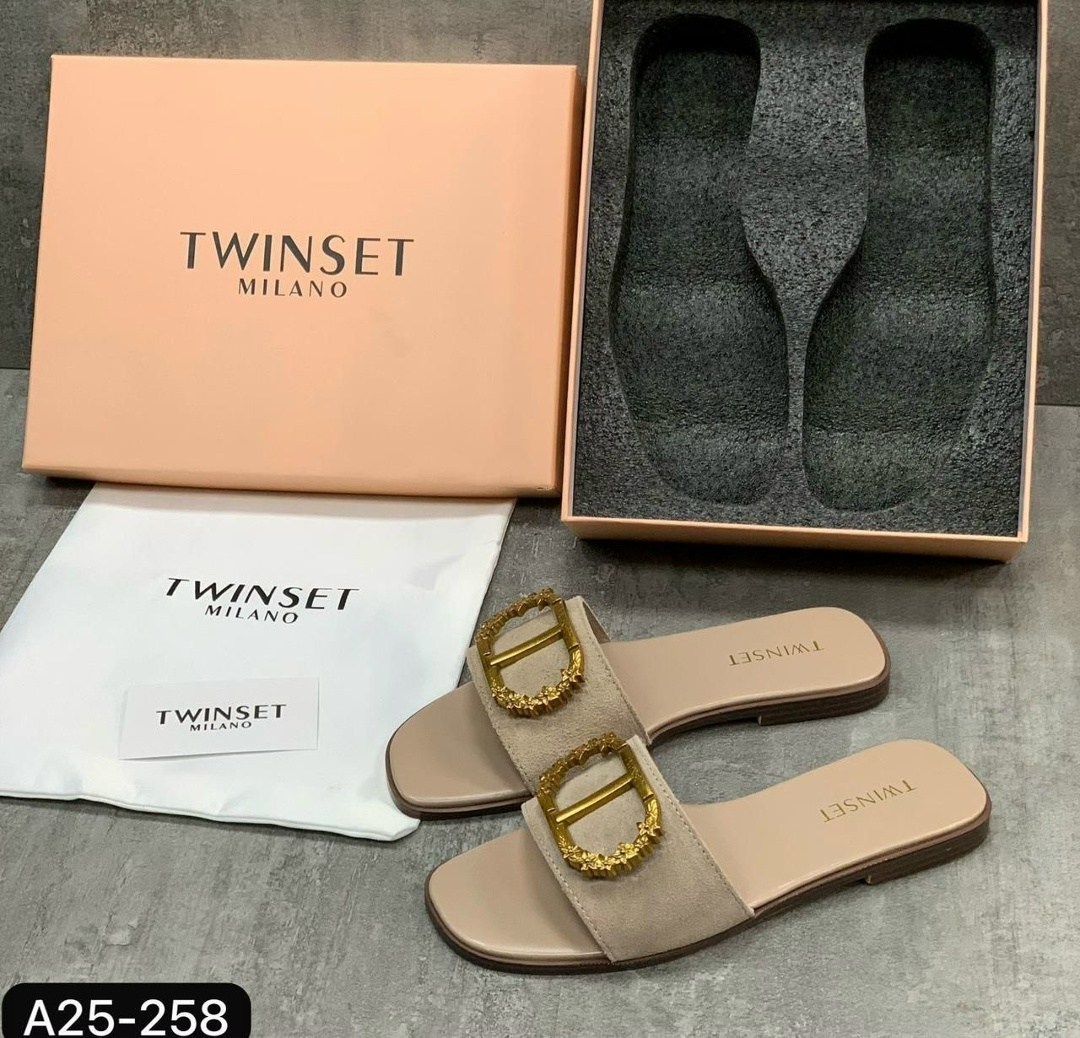 шлепанцы женские,,шлепанцы дизайнерские,летние шлепанцы,тапочки модные