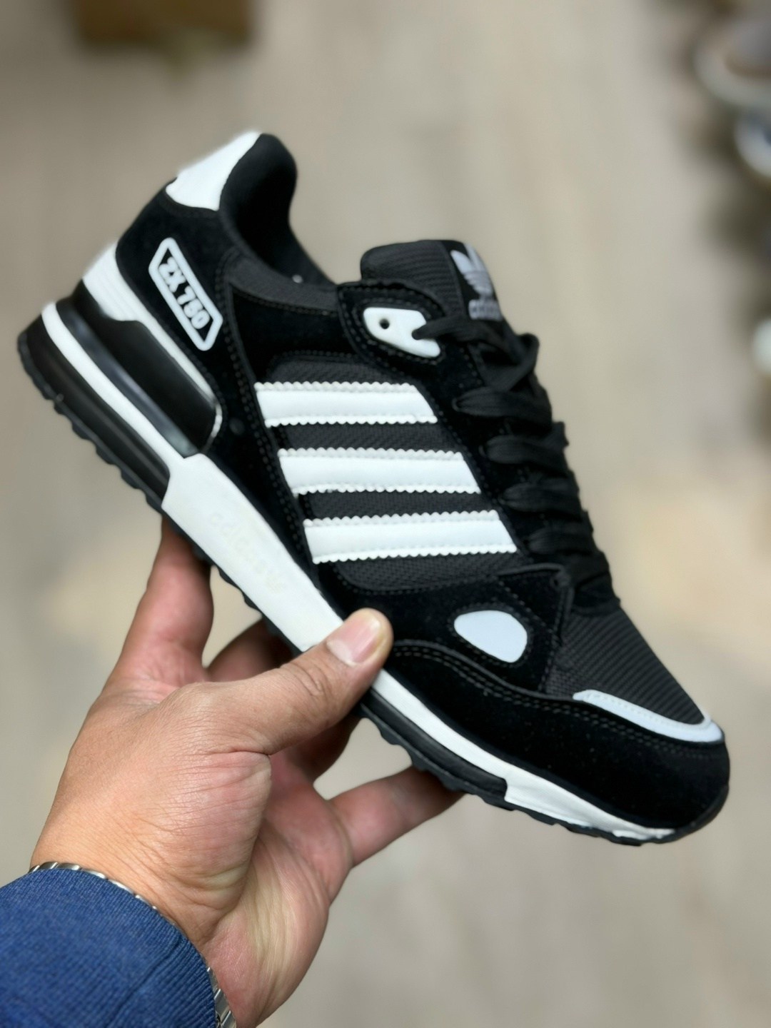 кроссовки adidas zx 750,adidas мужские кроссовки,кроссовки мужские adidas zx 750,adidas кроссовки,кроссовки adidas zx