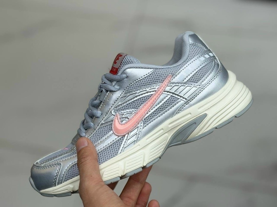 кроссовки nike initiator,кроссовки initiator nike цвет серый,nike initiator,nike initiator men's running shoes,кроссовки nike initiator metallic silver black