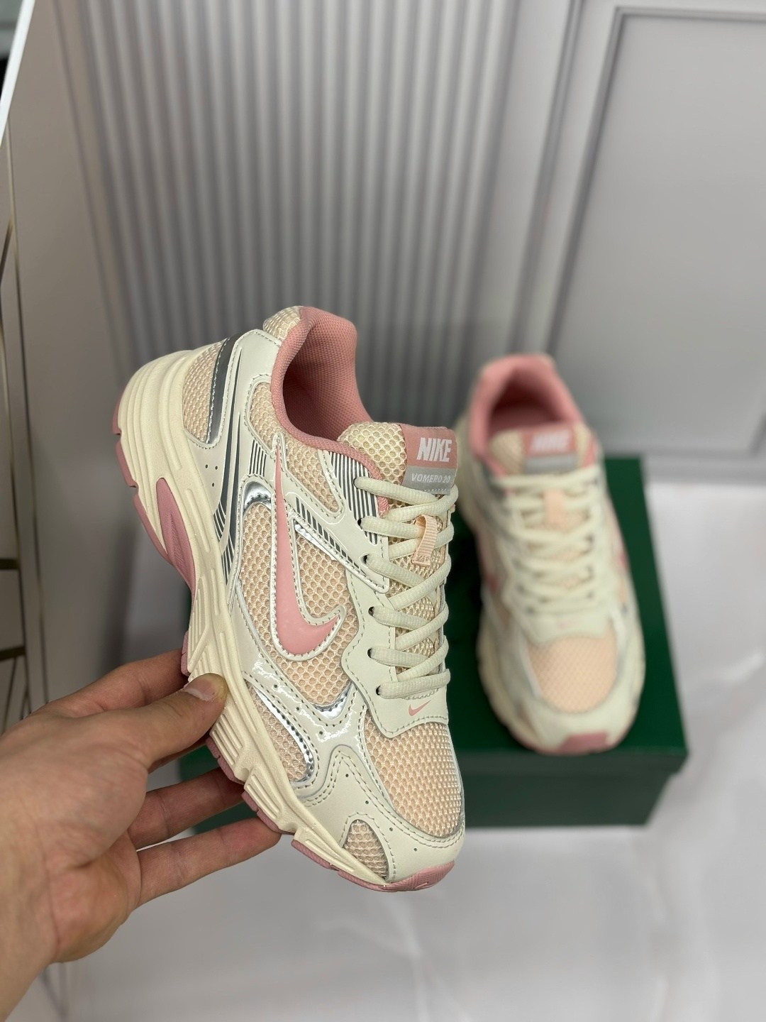 женские кроссовки nike,кроссовки nike,женские кроссовки,кроссовки nike v2k run,кроссовки найк