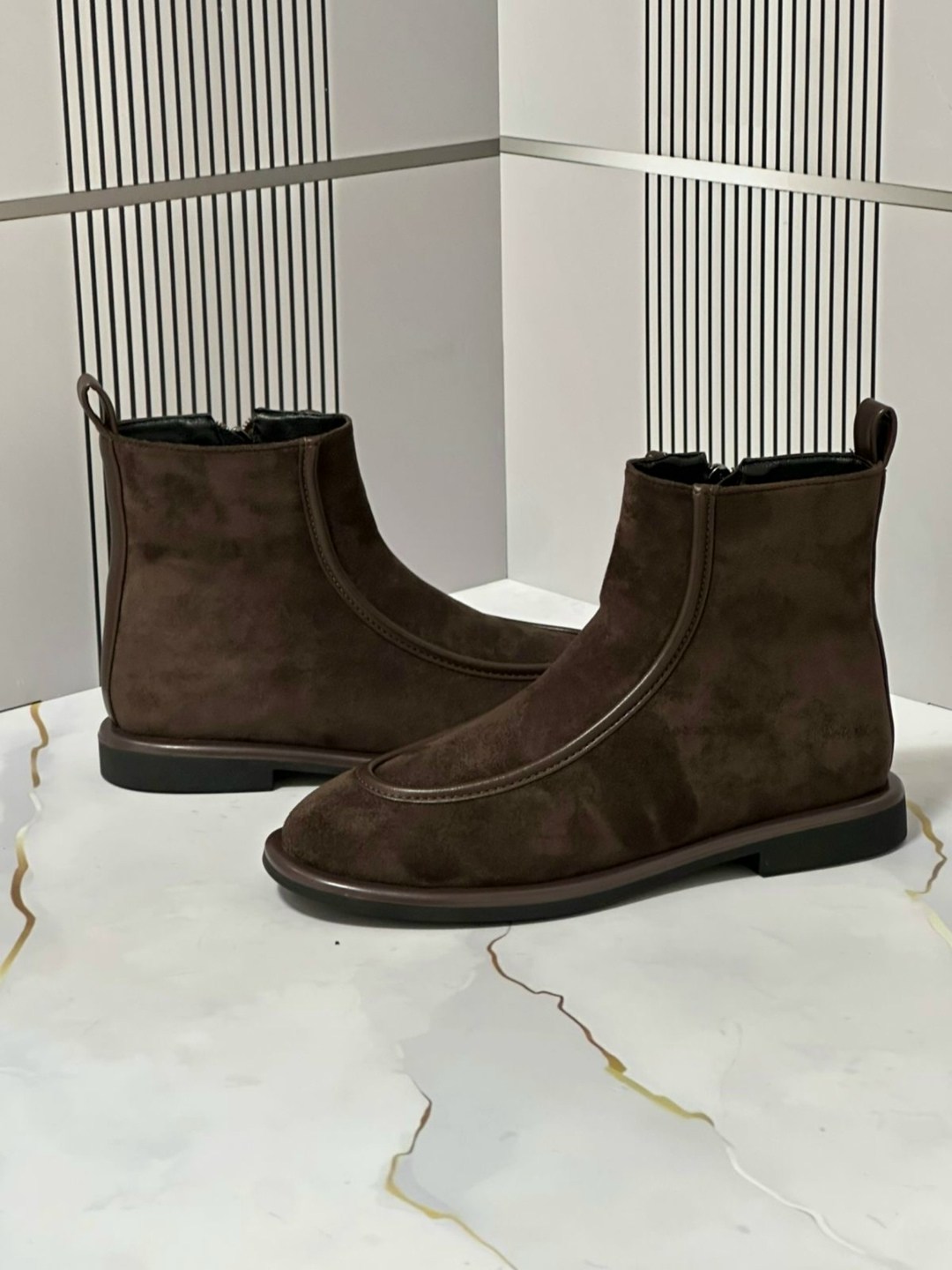 замшевые ботинки,,высокие ботинки-челси из бархатистой замши,ботинки замшевые женские,замшевые полусапожки хегель