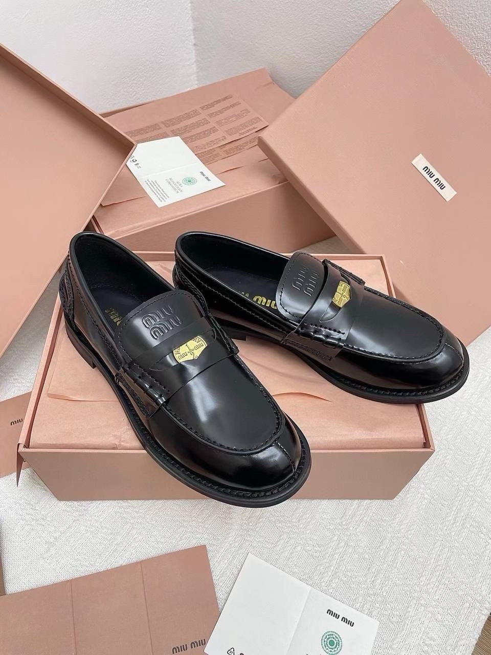 ,лоферы miu miu,лоферы женские,лоферы миу миу,лоферы женскиe из натуральной кожи