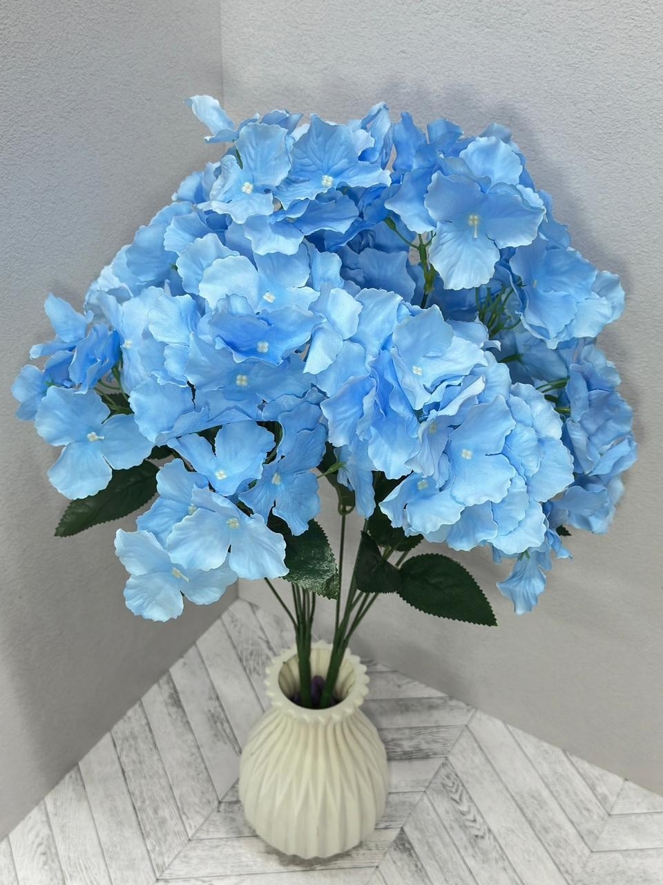 гортензия искусственная,голубая гортензия,цветы гортензии искусственные,нежно голубая гортензия,гортензия искусственная для декора интерьера голубая 48 см
