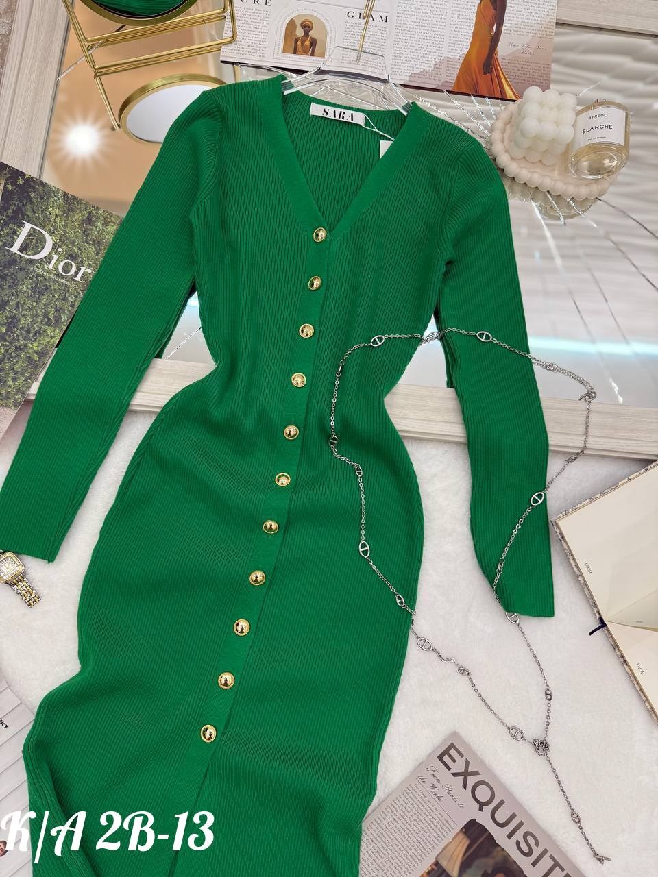 трикотажное платье,платье теплое,зеленое вязаное приталенное платье-миди на пуговицах mela,платье трикотажное мини,женское трикотажное облегающее платье зеленое