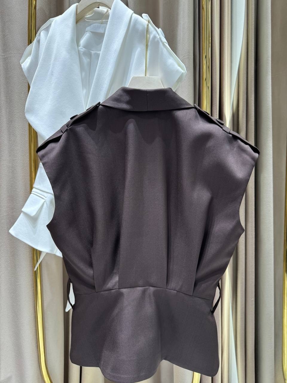 майка без рукавов с драпировкой летняя повседневная,костюм с брюками,женский жилет,жилет,костюм белый