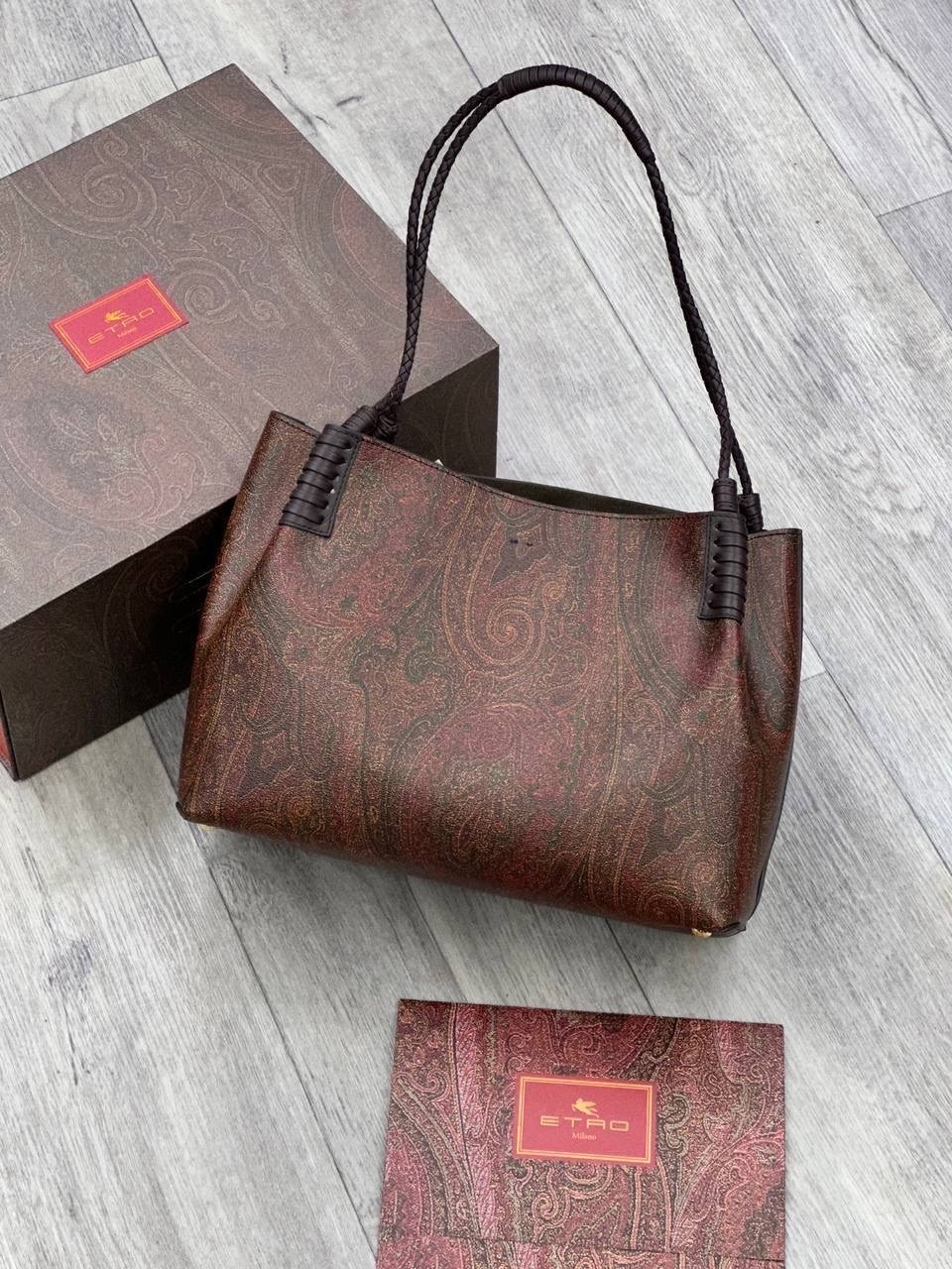 модная сумка,etro средняя сумка-тоут paisley libra коричневый,модные сумки 2025 женские тренды,сумки коричневый,сумки женские брендовые