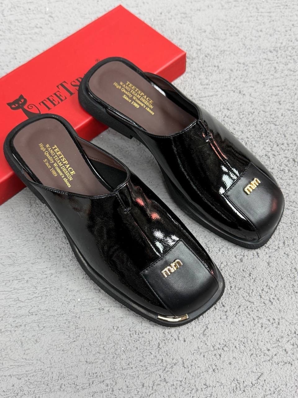 ,шлепанцы женские,шлепки женские,коричневые кожаные мюли miu miu,женские замшевые мюли hermes go коричневые