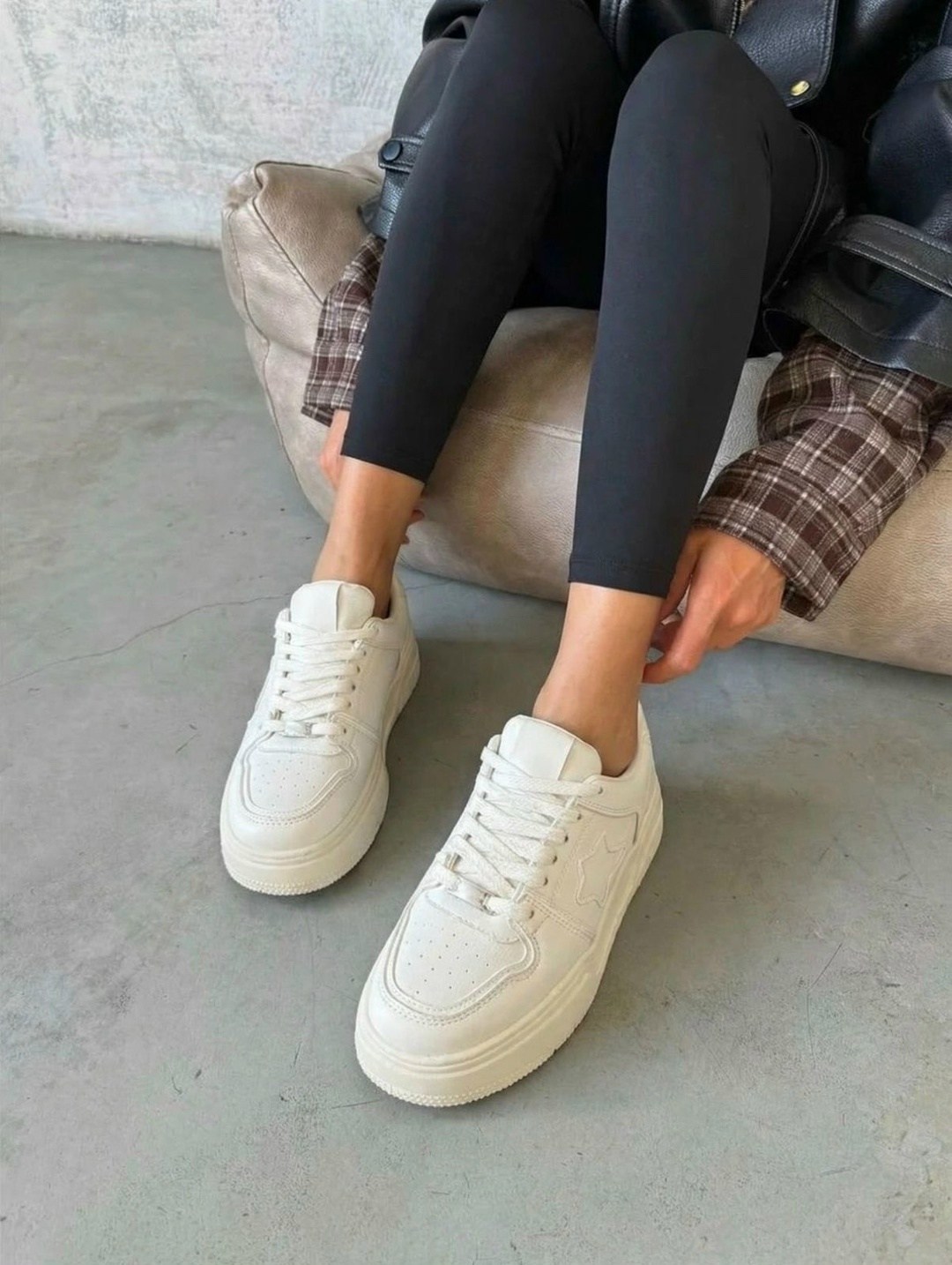 ,угги женские,женские кроссовки,бежевые кроссовки, женская