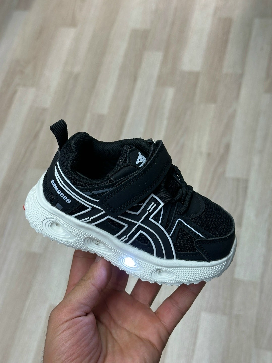 кроссовки,детские кроссовки,кроссовка детская,,кроссовки закрытые