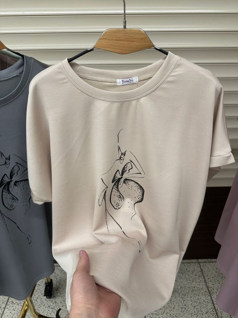 футболки женская,футболка,футболки базовая,футболки женские с принтом,футболки модные