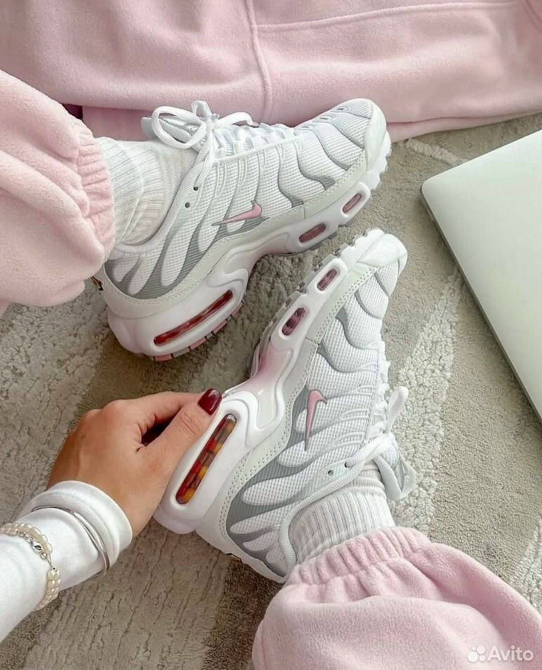 кроссовки nike air max tn plus,nike air max plus tn white,nike tn air max plus silver pink rise,кроссовки женские nike air max tn plus,кроссовки летние спортивные nike air max tn plus