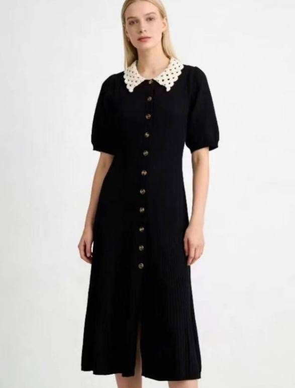 трикотажное платье,женское платье,платье стильное,воротник платья,длинное платье