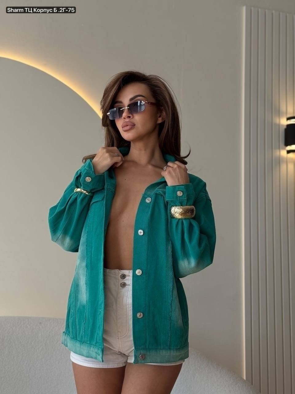 джинсовая куртка оверсайз,женская джинсовая куртка оверсайз,укороченная джинсовая куртка оверсайз,куртка оверсайз,розовая джинсовая куртка оверсайз