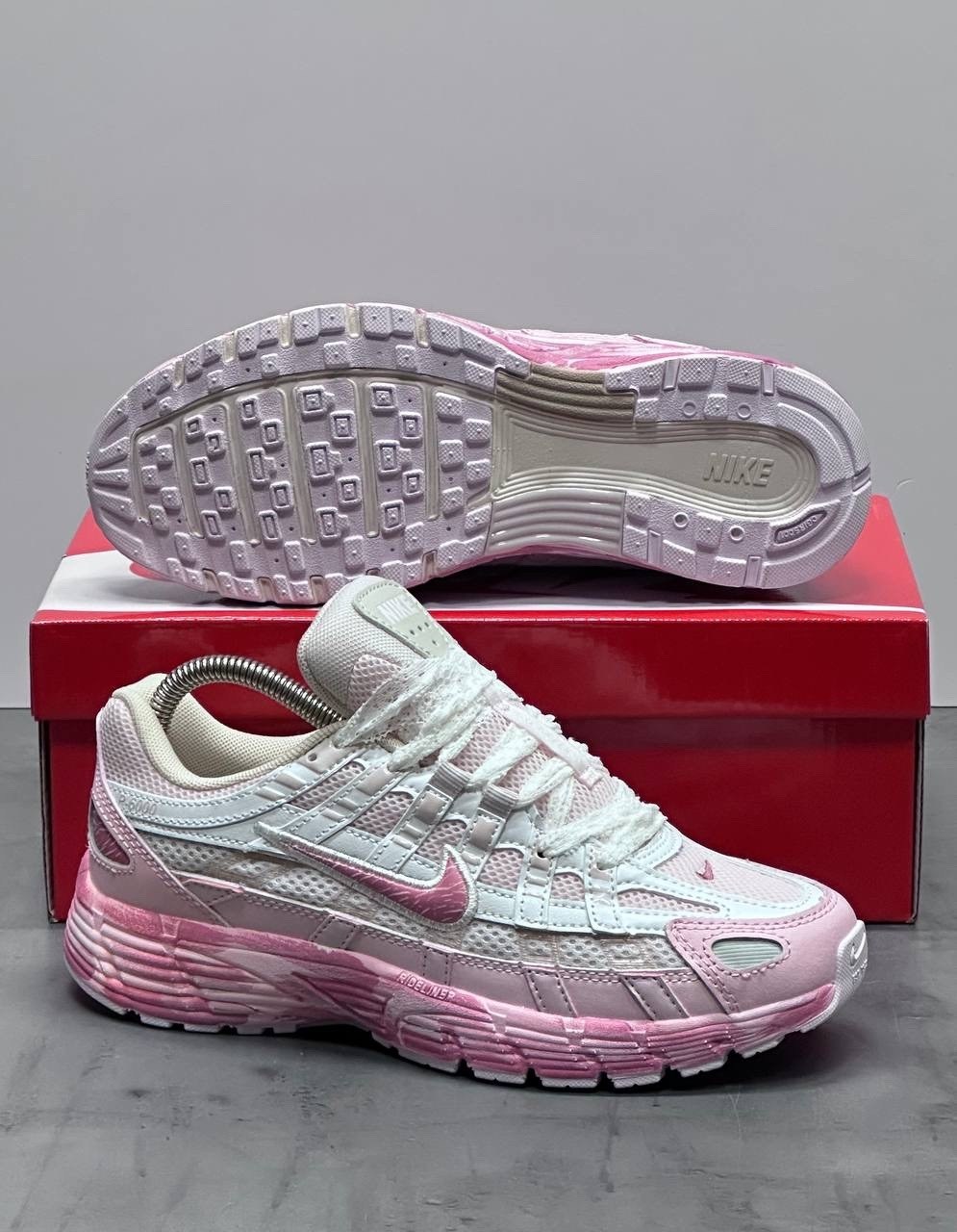 кроссовки для бега p-6000 с низким верхом белые фиолетовые розовые nike,кроссовки nike initiator розовые,кроссовки nike,nike p-6000 кроссовки женские,кроссовки nike p-6000