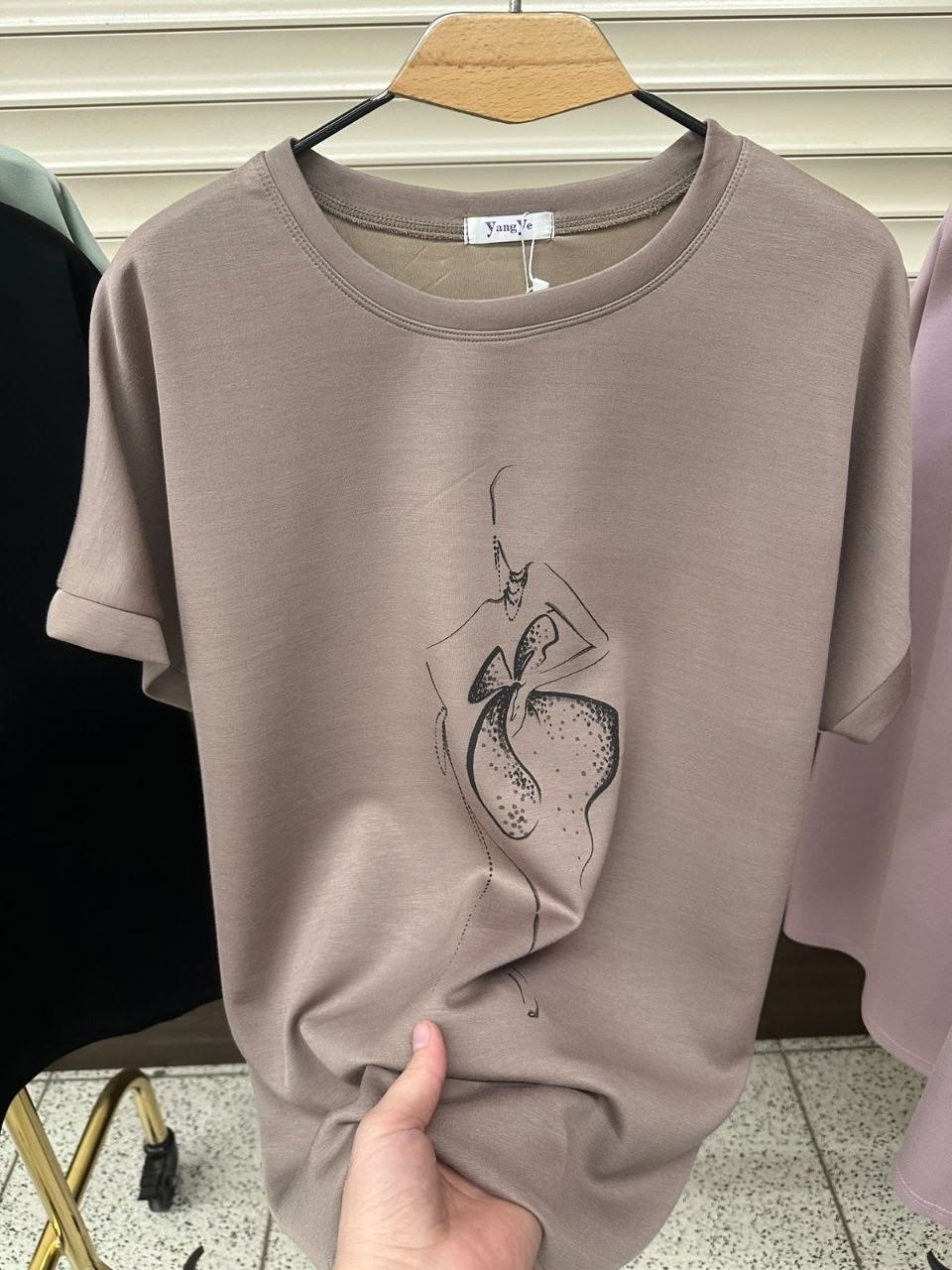 футболки женская,футболка,футболки базовая,футболки женские с принтом,футболки модные