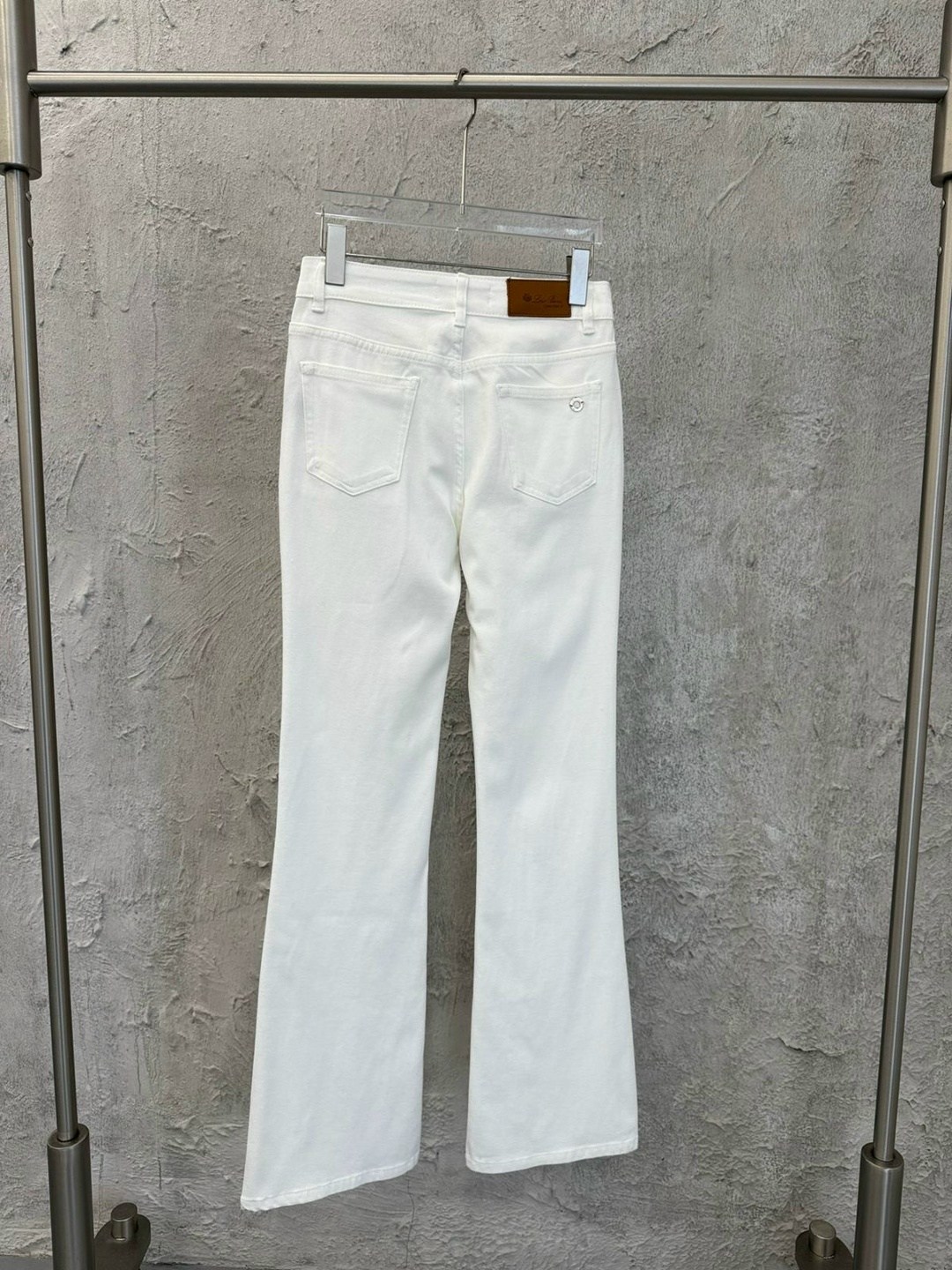 белые джинсы клеш,джинсы белые,женские джинсы,брюки джинсы,белые джинсы женские