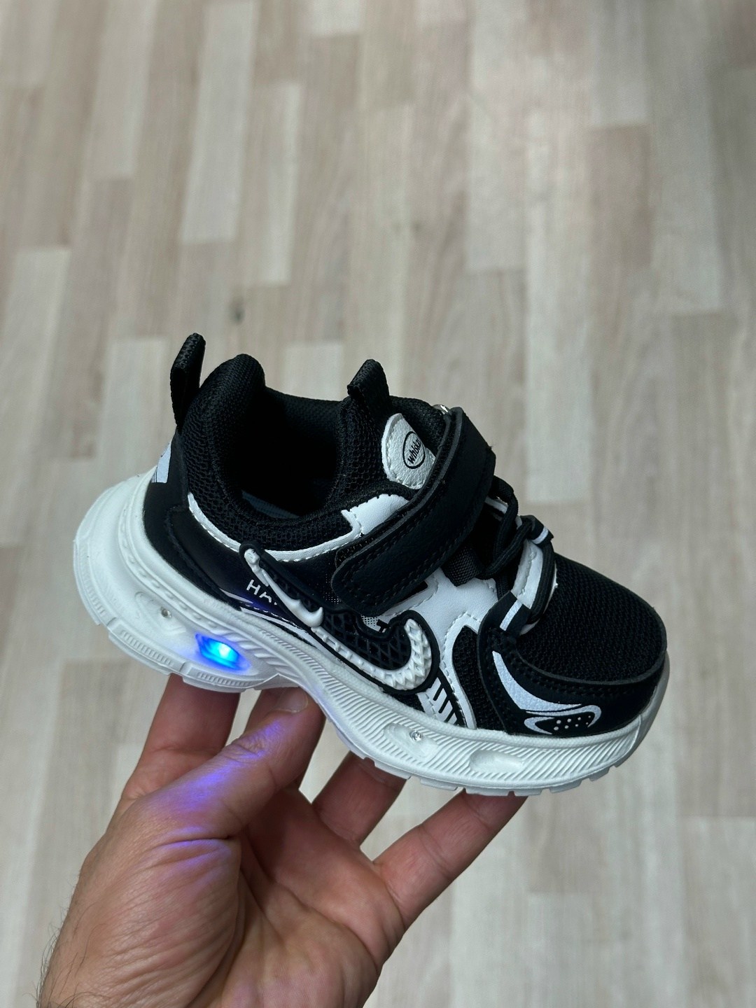 детские кроссовки,кроссовка детская,кроссовки мальчику,кроссовки,кроссовки детские светящиеся