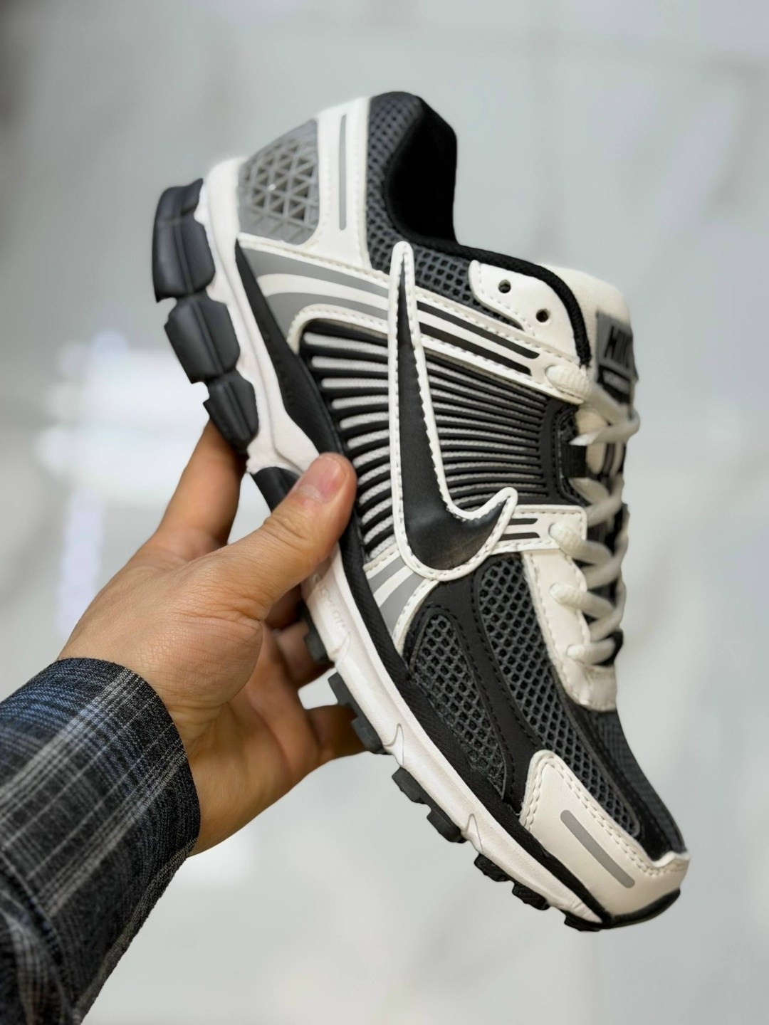 кроссовки женские nike,кроссовки nike,кроссовки,кроссовки nike vomero,спортивные кроссовки