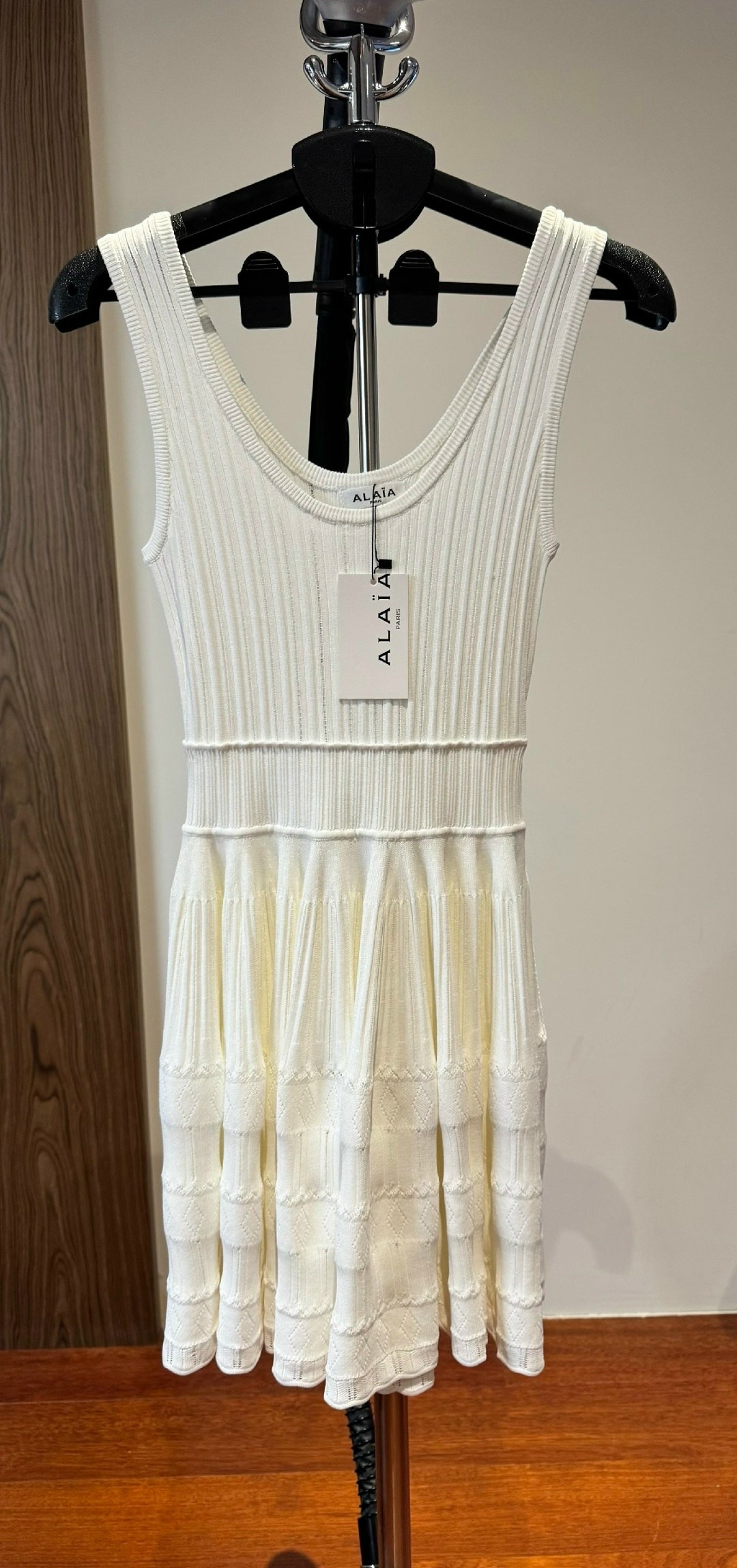 платье стиль,вязаное платье,белые костюмы,костюм с юбкой,платье костюм