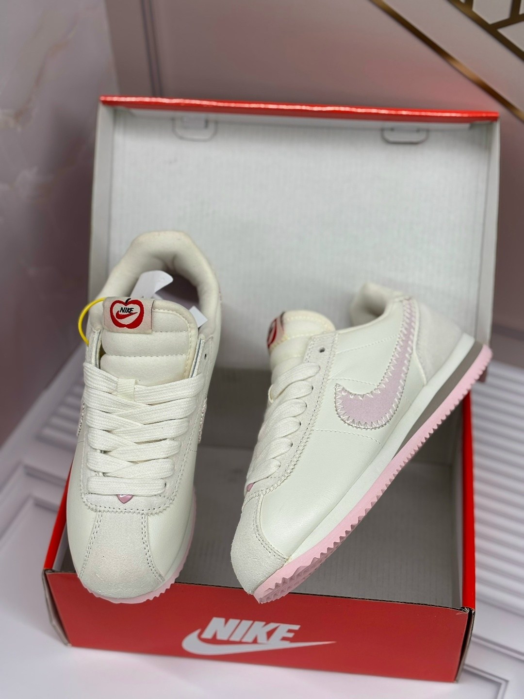 кроссовки nike cortez женские,кроссовки женские nike,кроссовки nike classic cortez,кроссовки nike cortez,кроссовки nike cortez женские бело-розовые