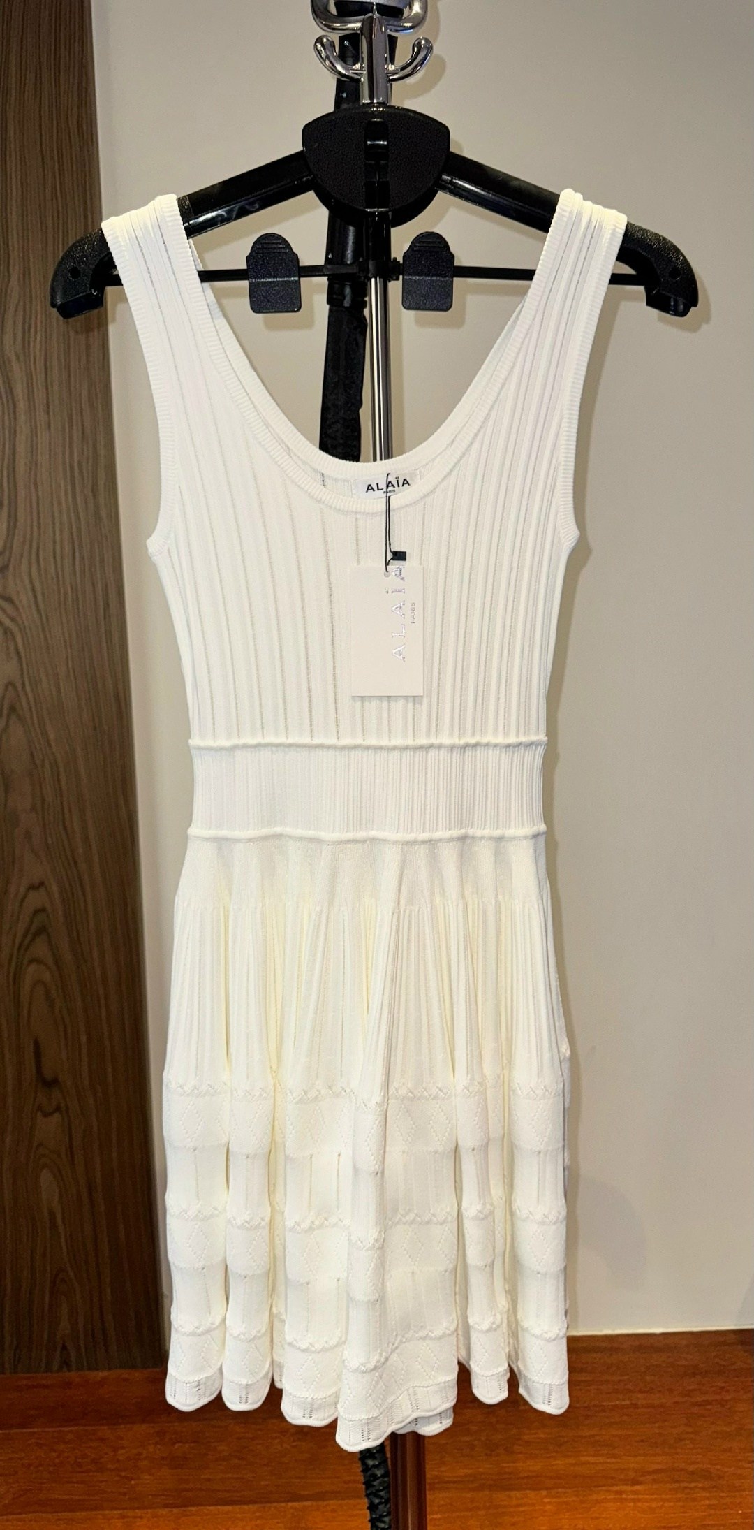 платье стиль,вязаное платье,белые костюмы,костюм с юбкой,платье костюм