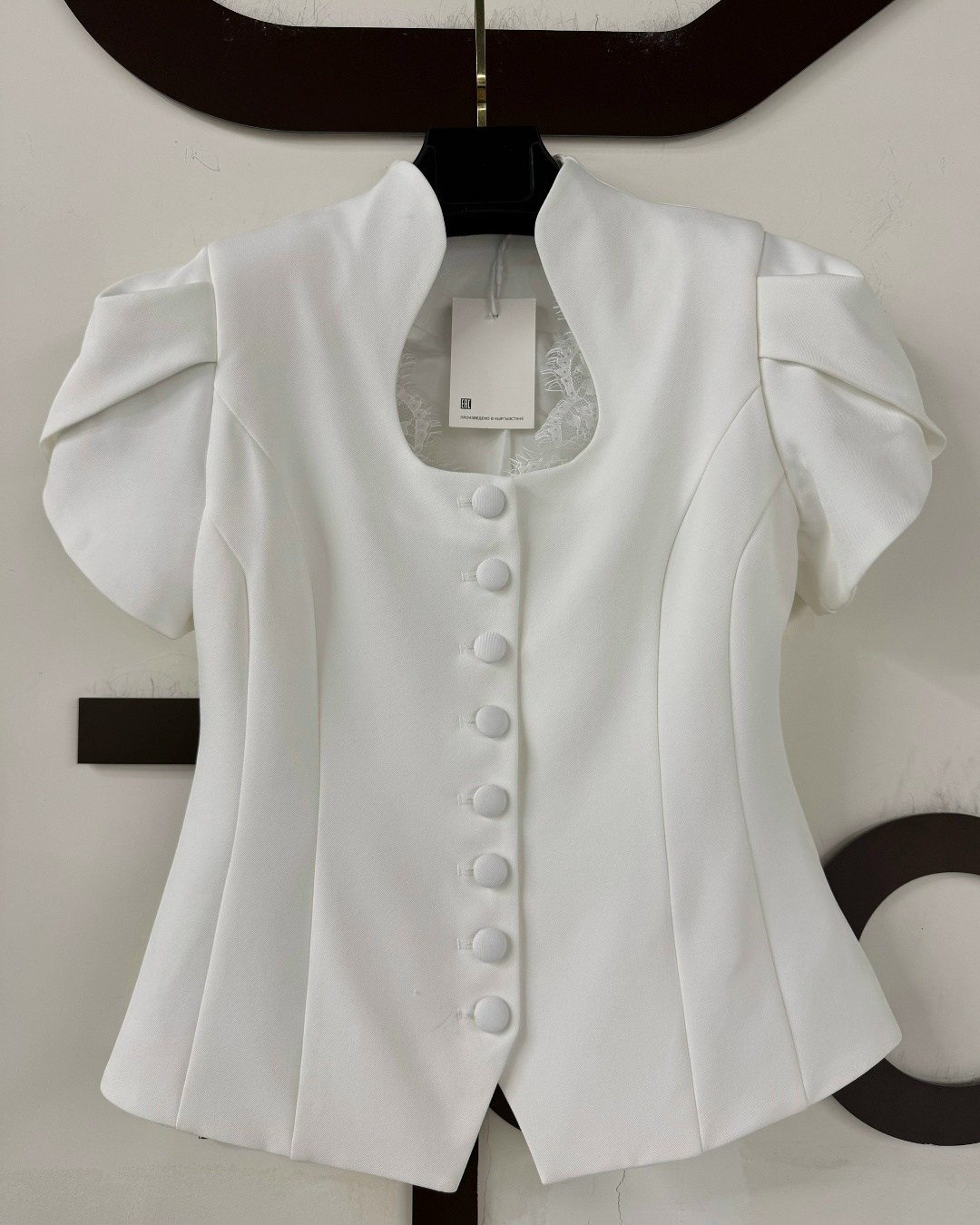 жакет приталенный,жакет с баской,женская блузка,белая блузка классика,жакет
