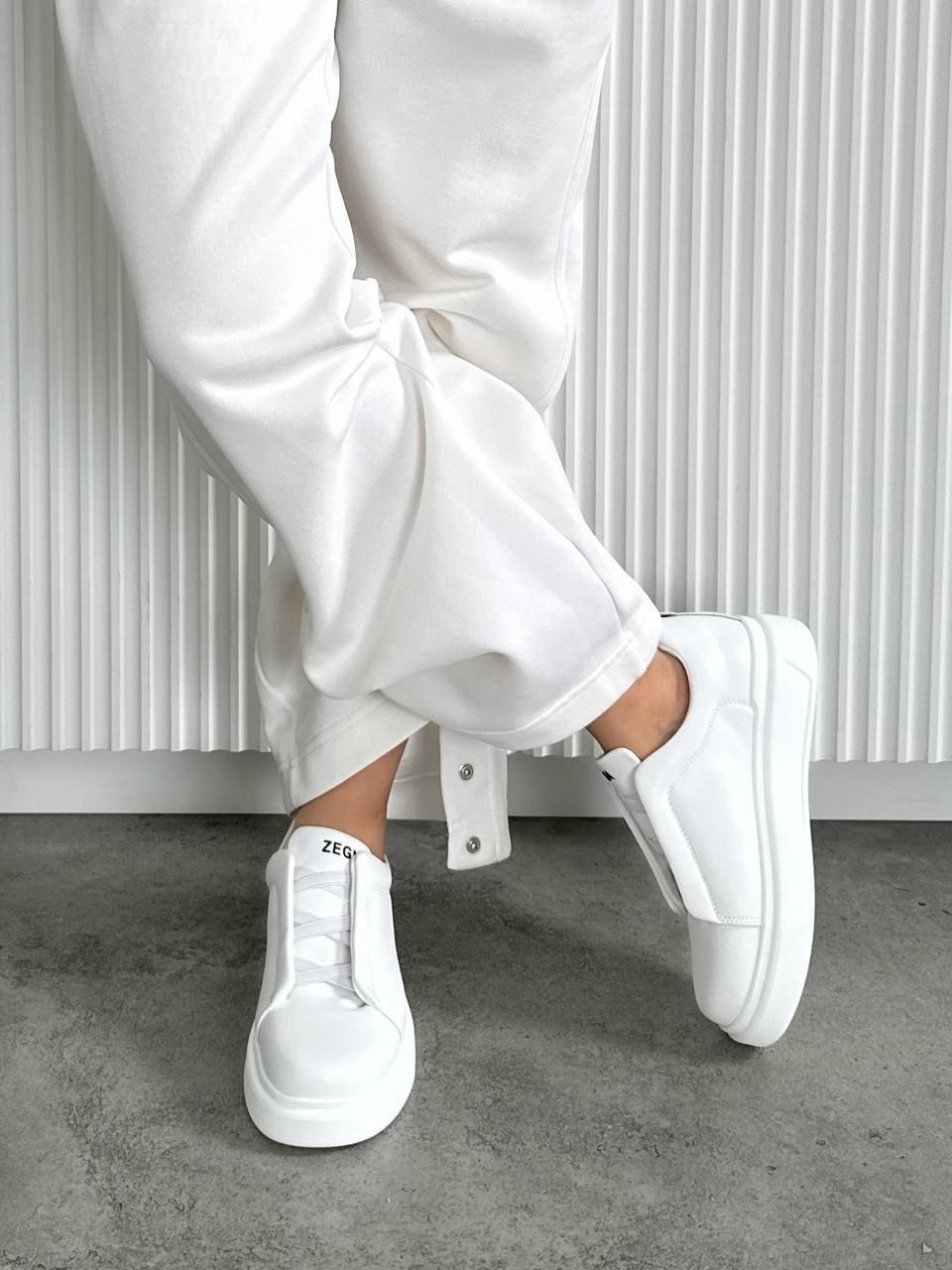 ,кеды женски,черные кеды bruno ricci 14357517,кеды замшевые,мужские кроссовки черные из замши и белой подошвой