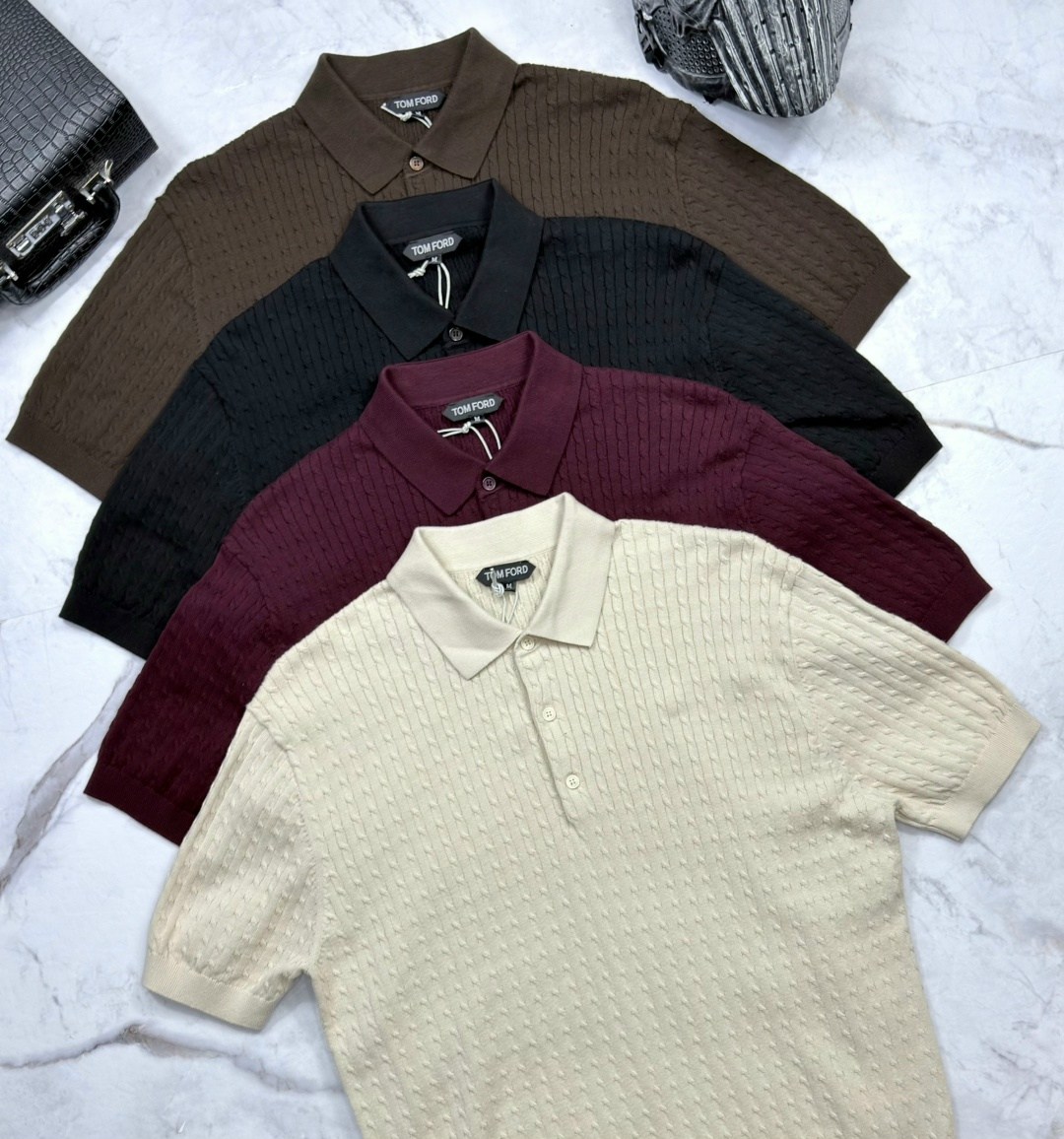 мужская мода,бежевое поло,поло с короткими рукавами,одежда поло