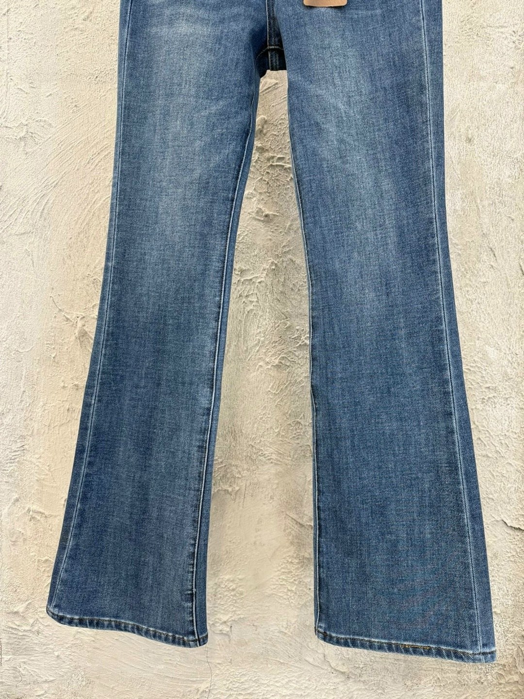 женские джинсы,одежда джинсы,джинсы,стильные джинсы,джинсы клеш