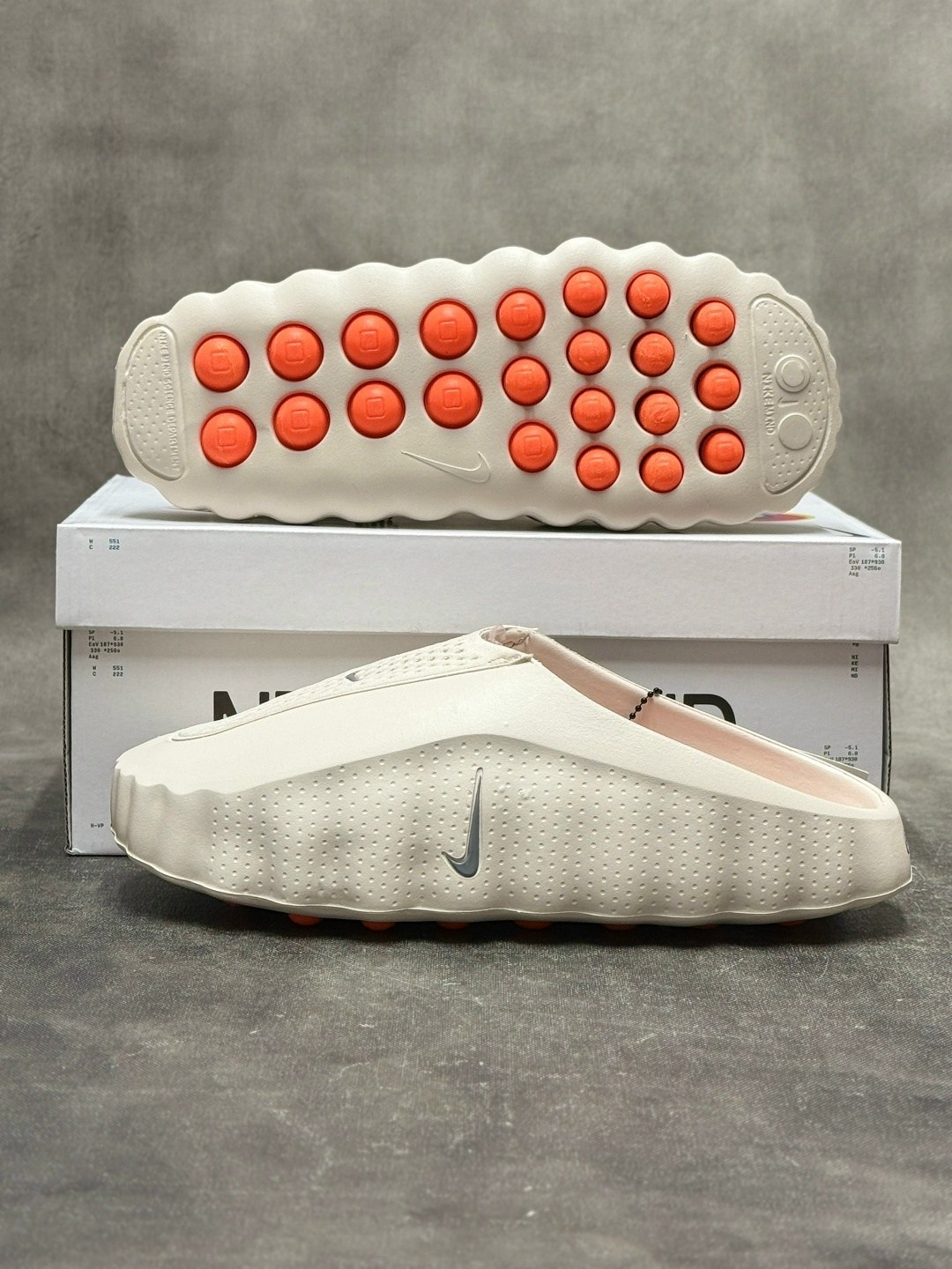 шлепанцы женские,мужские шлепанцы,кроссовки тапки,кроссовки,nike mind 001