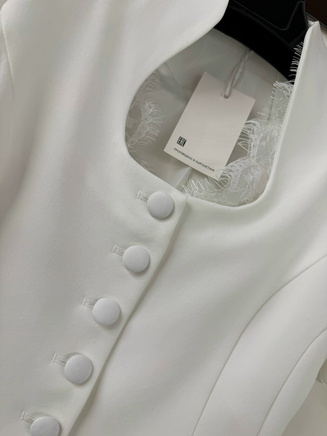 жакет приталенный,жакет с баской,женская блузка,белая блузка классика,жакет